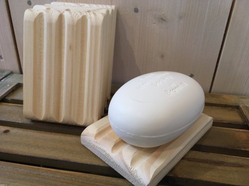 Dřevěná podložka pod mýdlo (1)